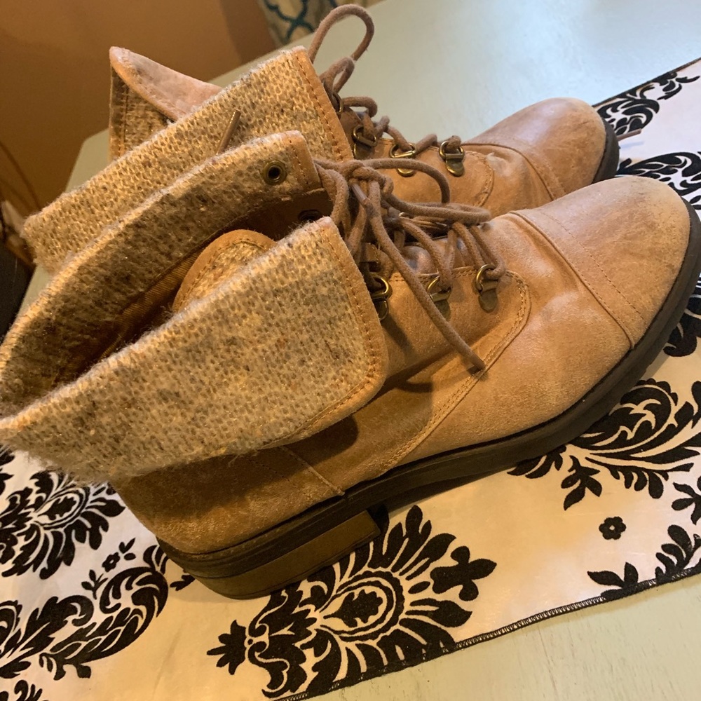 Sonoma boots